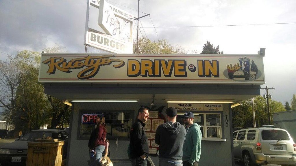 Rusty`s Drive In